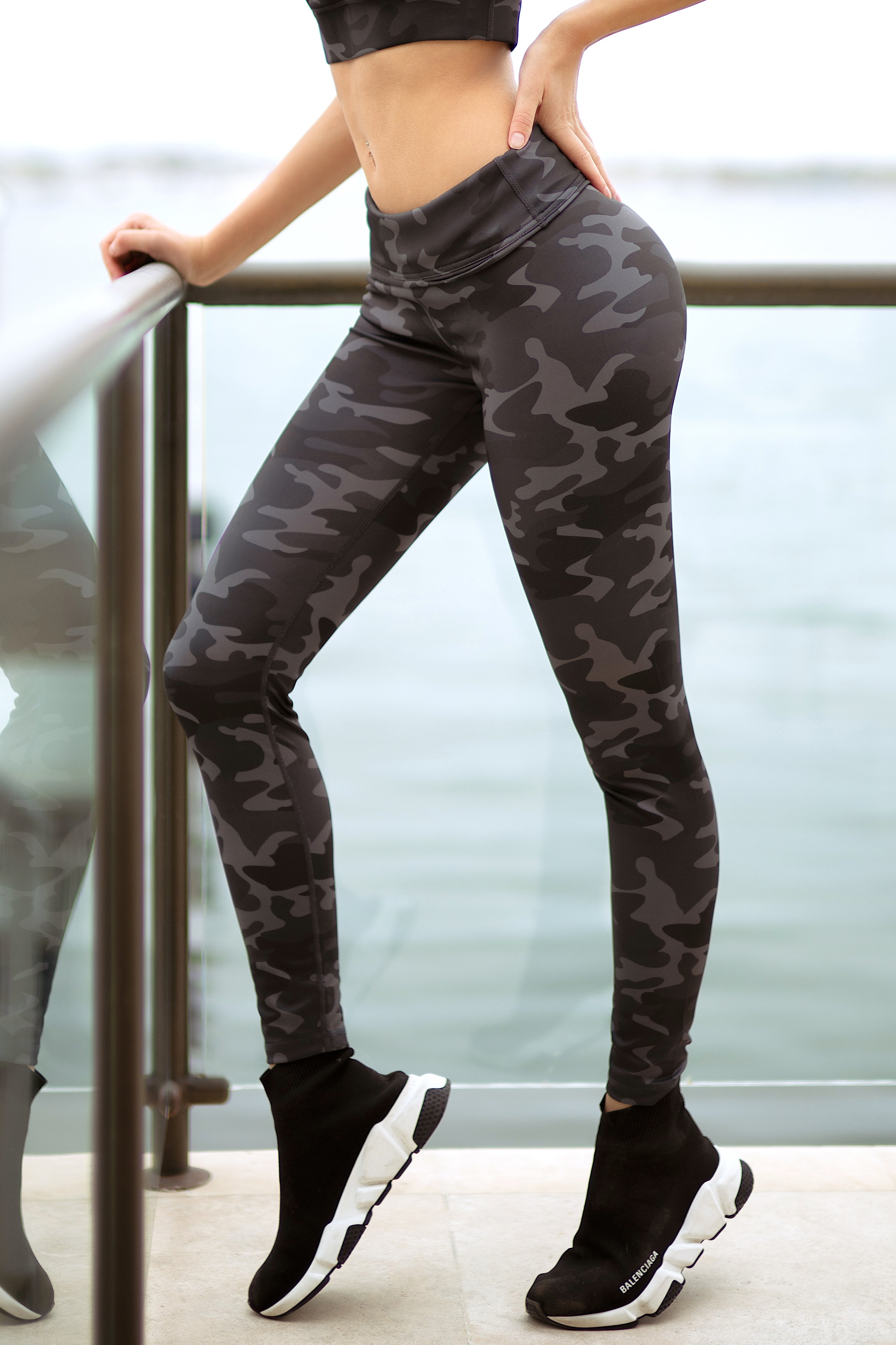 Activewear High Waisted Dark Camo Print Yoga Pants with Contrasting Stripes  - Its All Leggings
